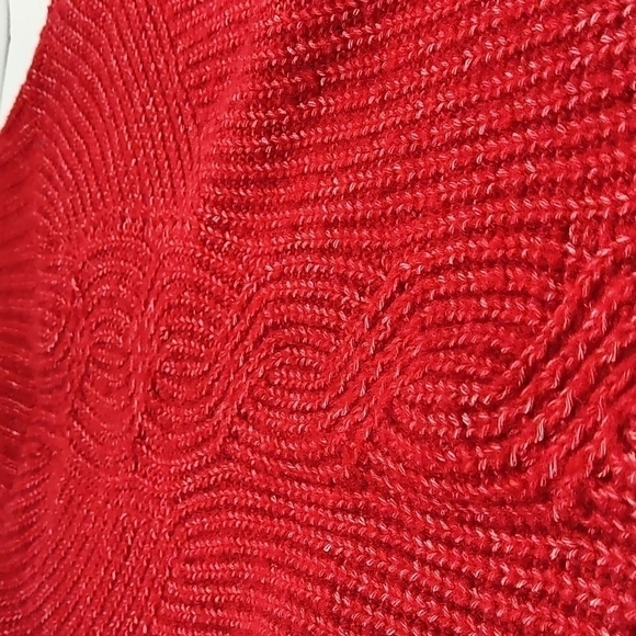 Maurices women's red long  sleeve sweater Size: L - Picture 5 of 8